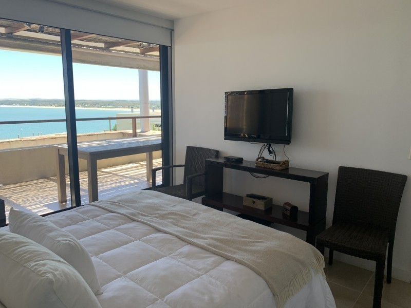 Muy lindo departamento en Punta Ballena