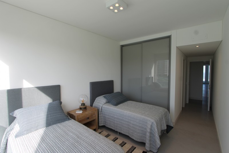 Alquiler Le Parc III frente a Playa Brava con exclusivos amenities