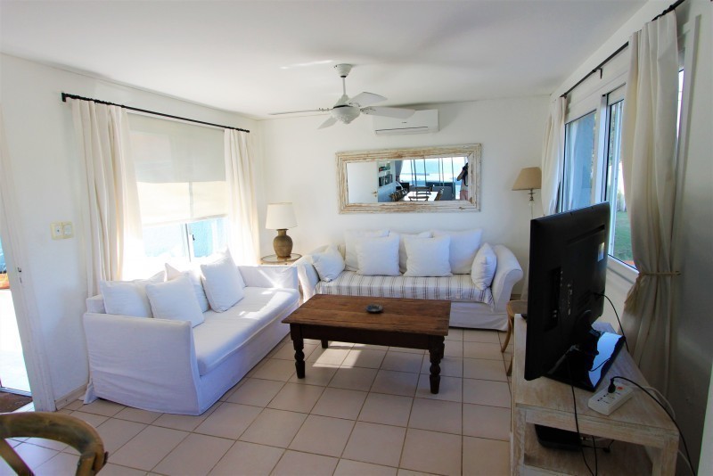 Excelente depto esquinero frente a Playa Bikini en Manantiales
