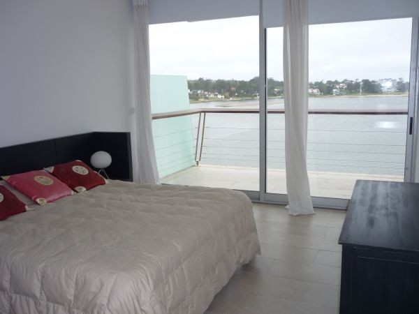 Amplio departamento en alquiler con vista a la Desembocadura, La Barra.