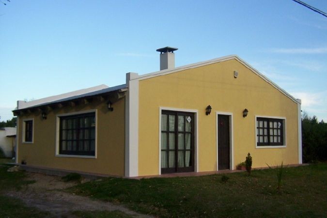 Cómoda casa a sólo una cuadra del mar.