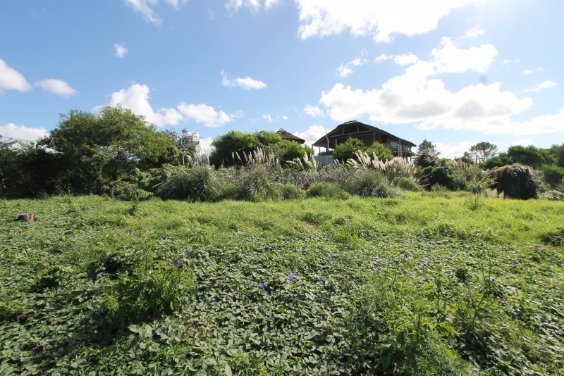 Lote en Altos de Punta Piedras con vista al mar