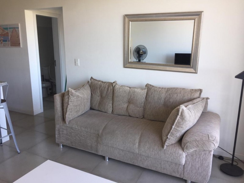 Departamento en venta con renta en Punta del este