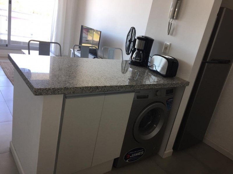 Departamento en venta con renta en Punta del este