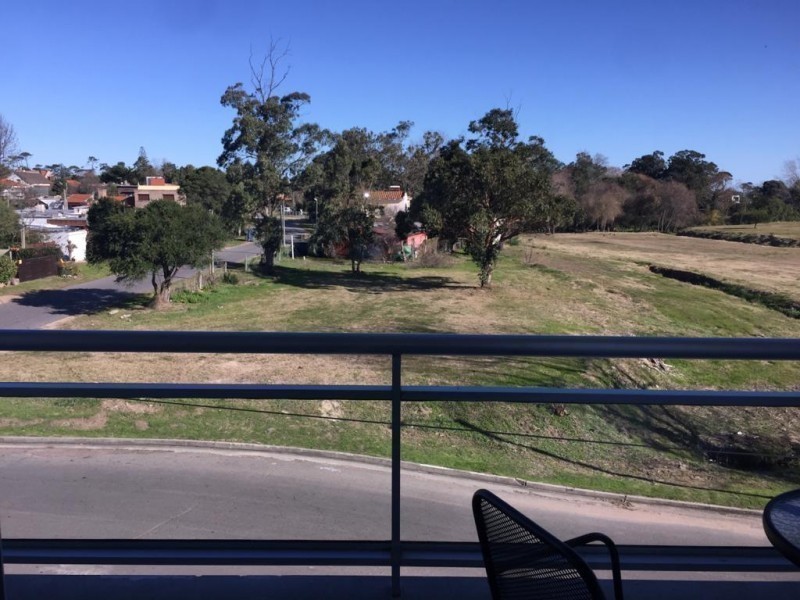 Departamento en venta con renta en Punta del este