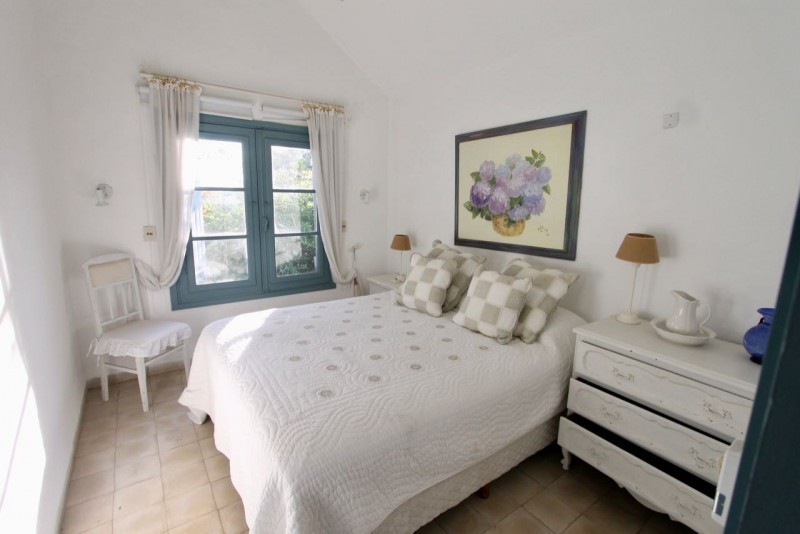 Exquisita casa en La Barra con amplio jardin