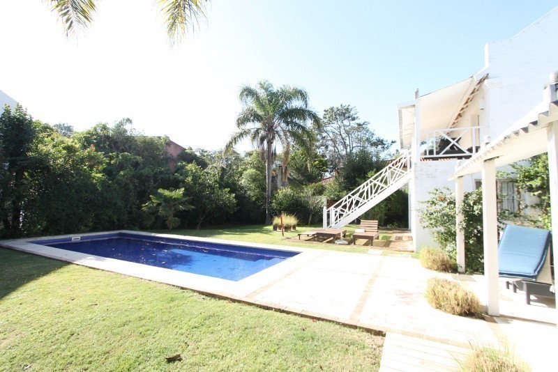 Oportunidad casa en venta en La Barra cerca de Montoya