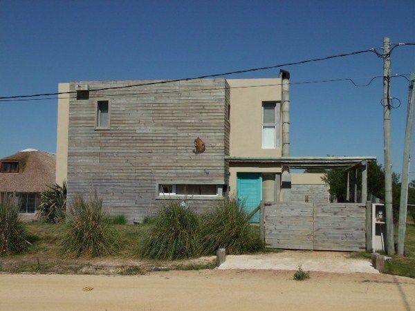 Casa en alquiler en Balneario Buenos Aires.