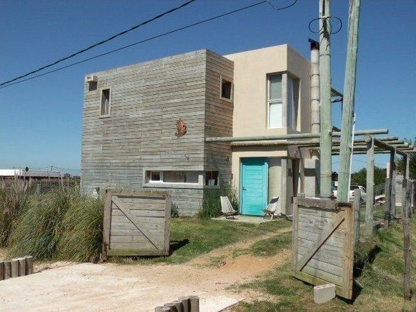 Casa en alquiler en Balneario Buenos Aires.