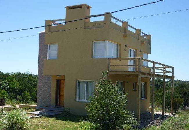 Casa en alquiler en Balneario Buenos Aires.