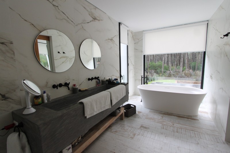 Excelente casa moderna en Laguna Blanca