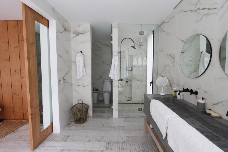 Excelente casa moderna en Laguna Blanca