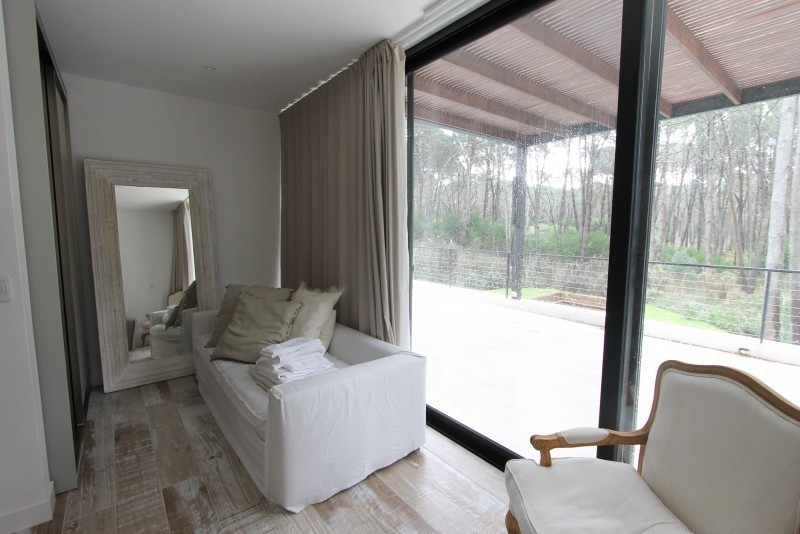 Excelente casa moderna en Laguna Blanca