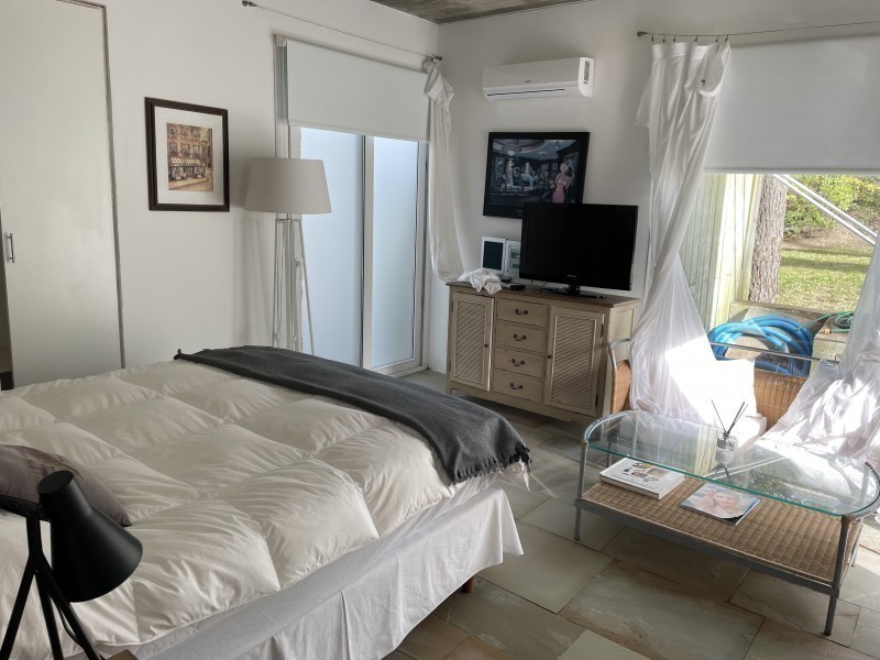Excelente residencia en Barrio Privado de Laguna Blanca