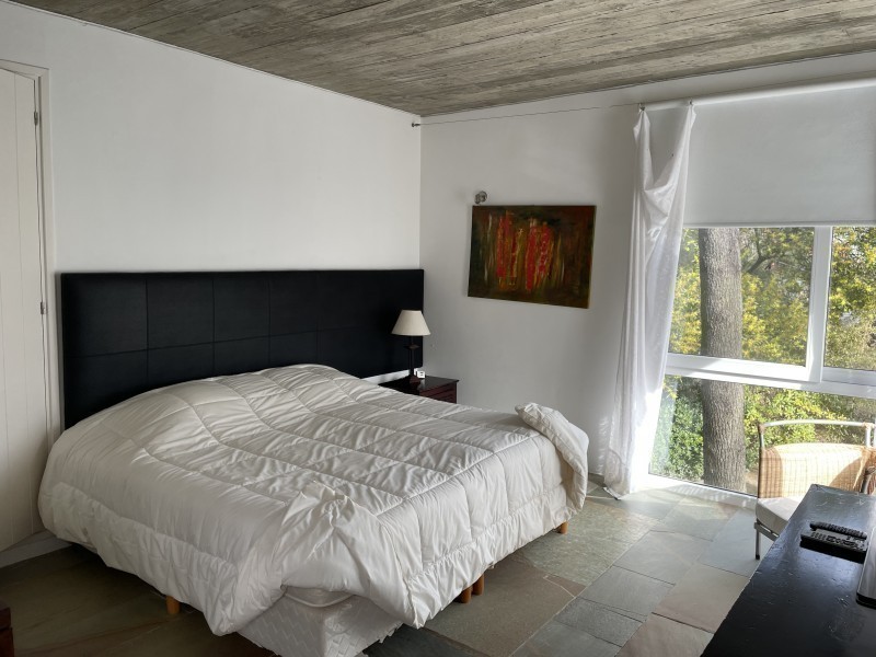 Excelente residencia en Barrio Privado de Laguna Blanca