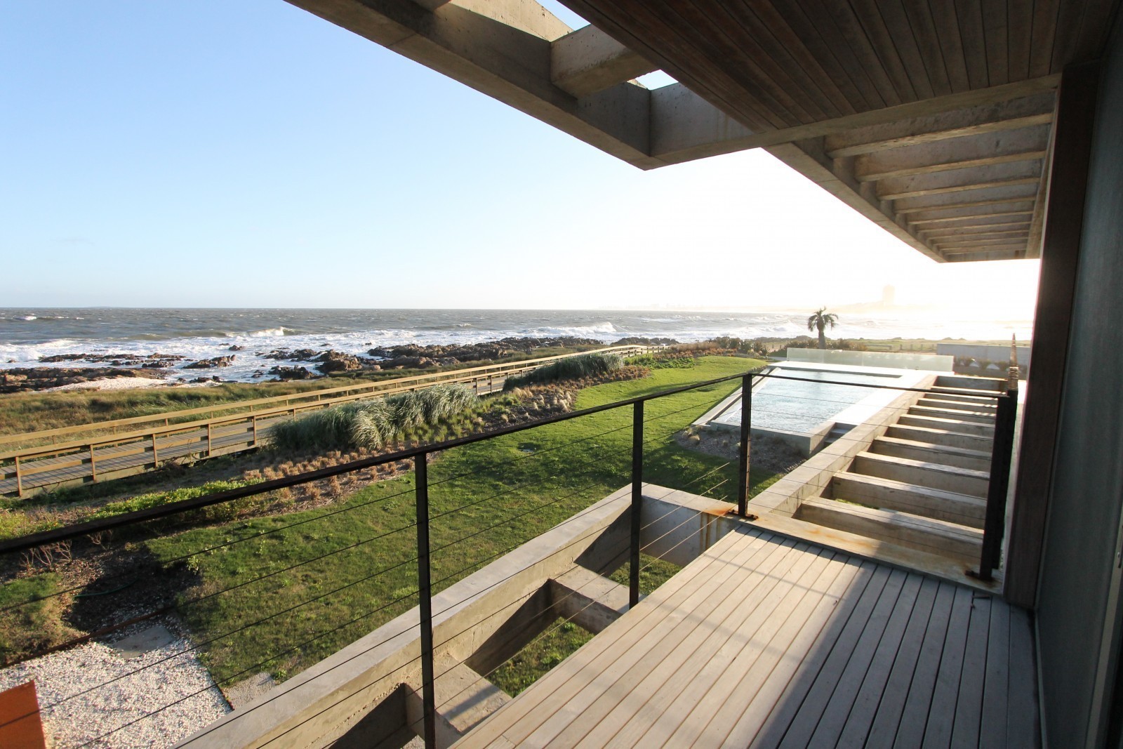 Increible planta frente al mar en venta en La Barra