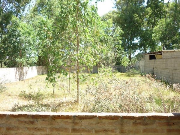 terreno 450 Mts con mejoras a una cuadra y media del mar.