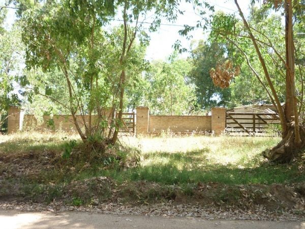 terreno 450 Mts con mejoras a una cuadra y media del mar.