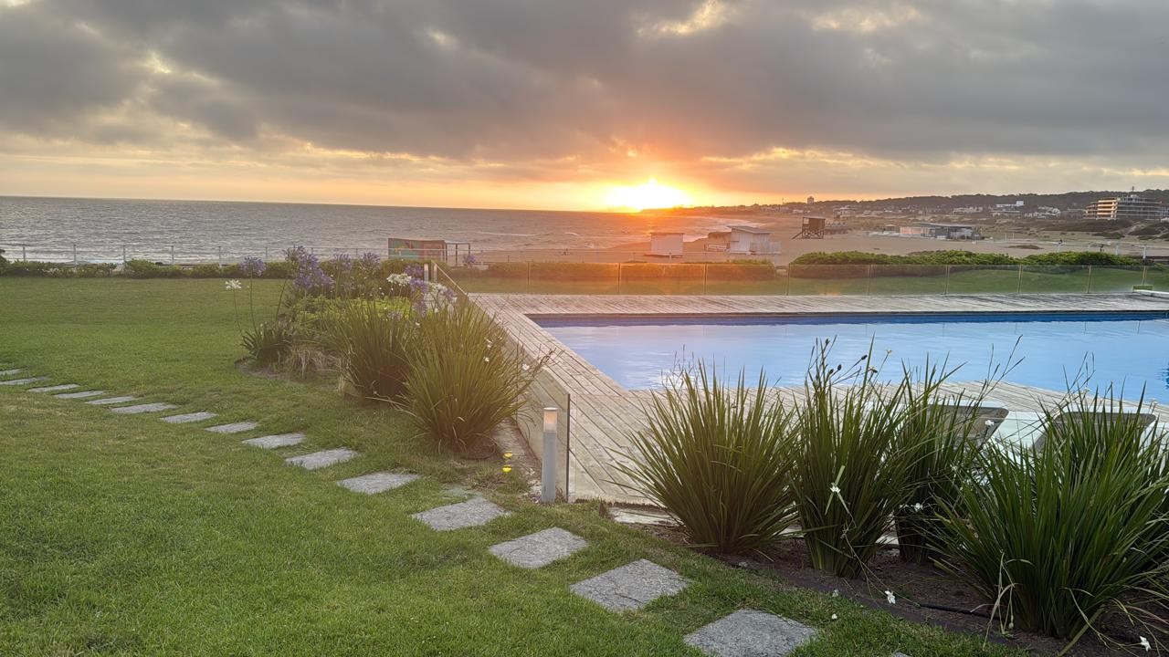 Lomas de Manantiales en alquiler