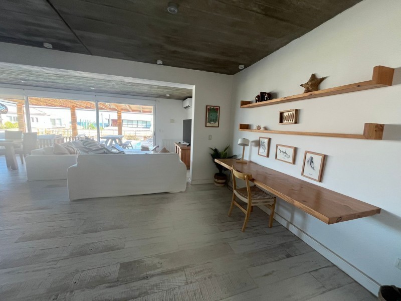 Muy linda casa en montoya en alquiler con pileta