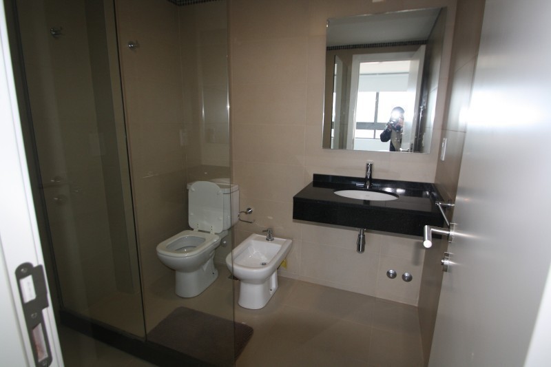 Cómodo dpto de dos dormitorios y dos baños uno en suite