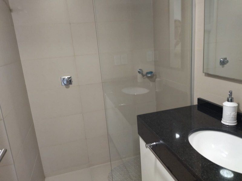 Cómodo dpto de dos dormitorios y dos baños uno en suite