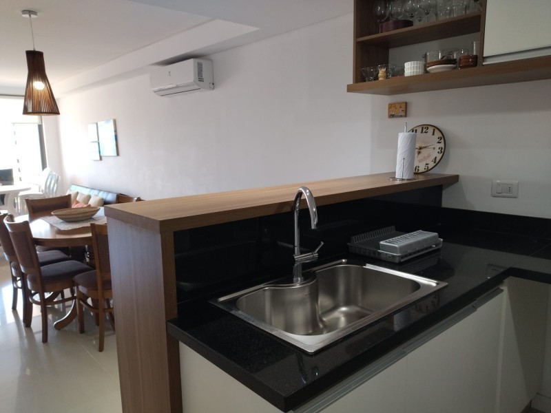 Cómodo dpto de dos dormitorios y dos baños uno en suite