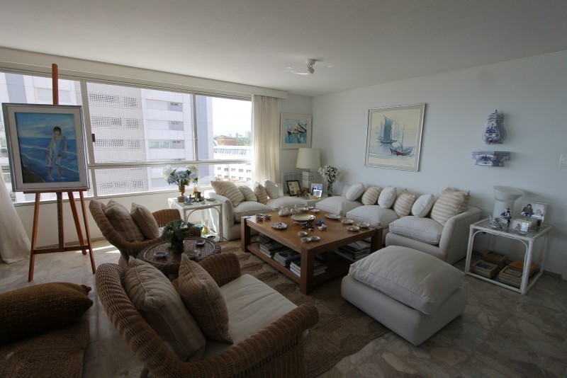 Departamento en alquiler en playa Mansa Punta del este
