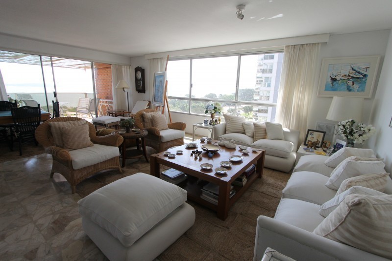 Departamento en alquiler en playa Mansa Punta del este