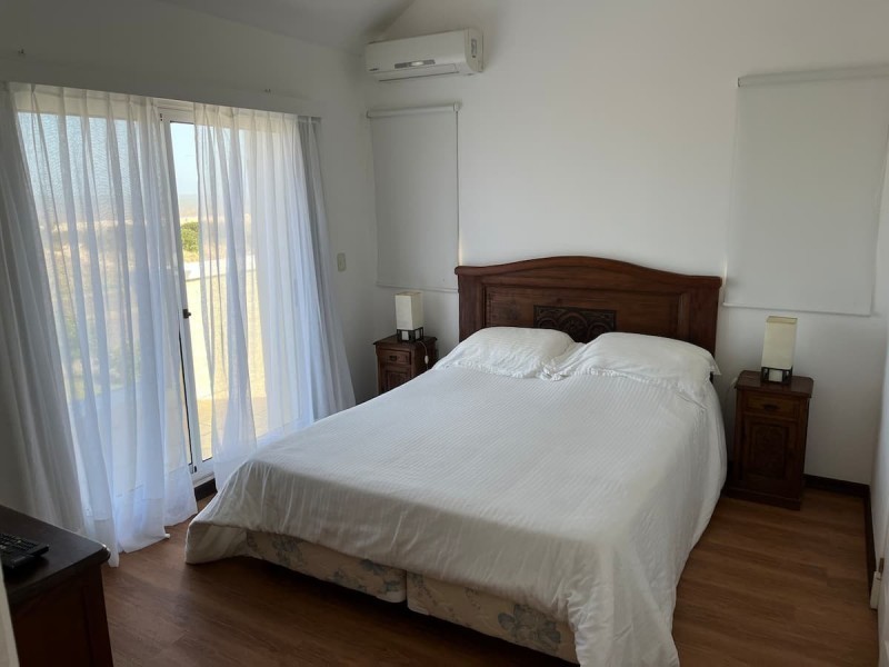 Casa frente al mar de 5 dormitorios en Montoya