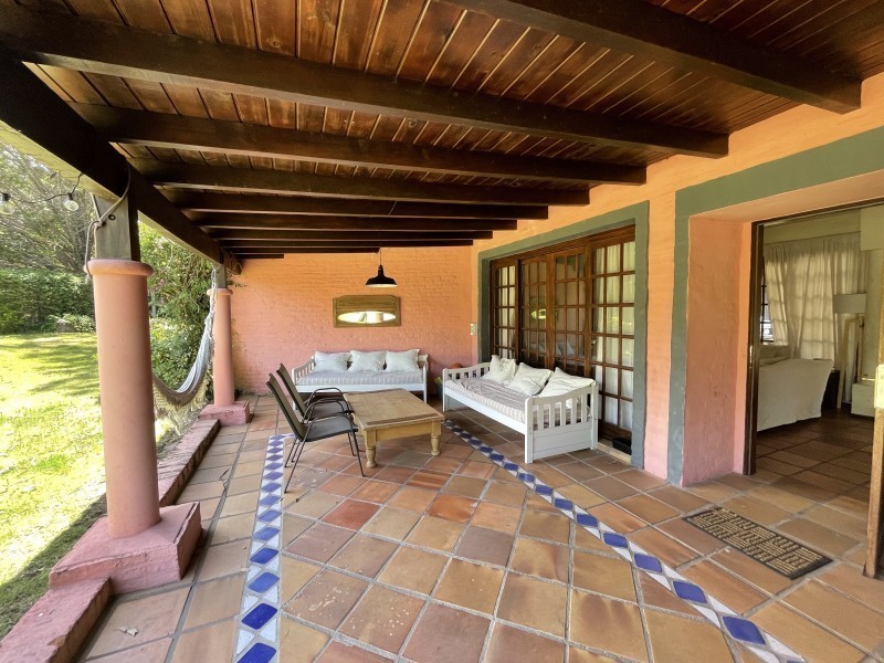 Casa con muy lindo jardin en San Rafael