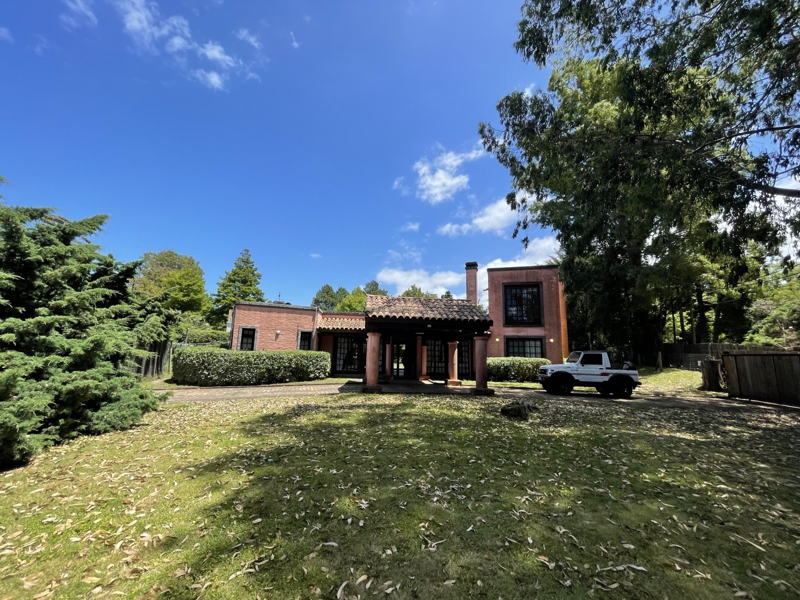 Casa con muy lindo jardin en San Rafael