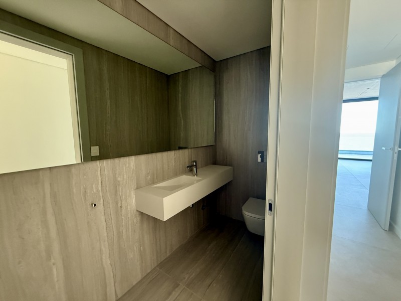 Arte Barra, Penthouse en primera linea