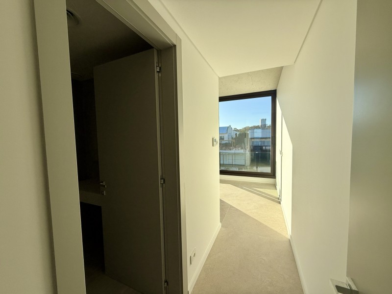 Arte Barra, Penthouse en primera linea