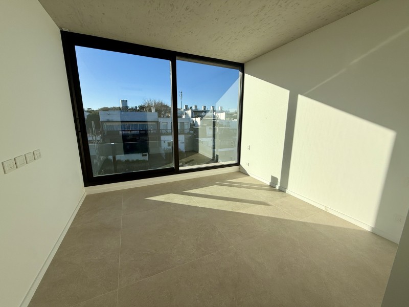 Arte Barra, Penthouse en primera linea