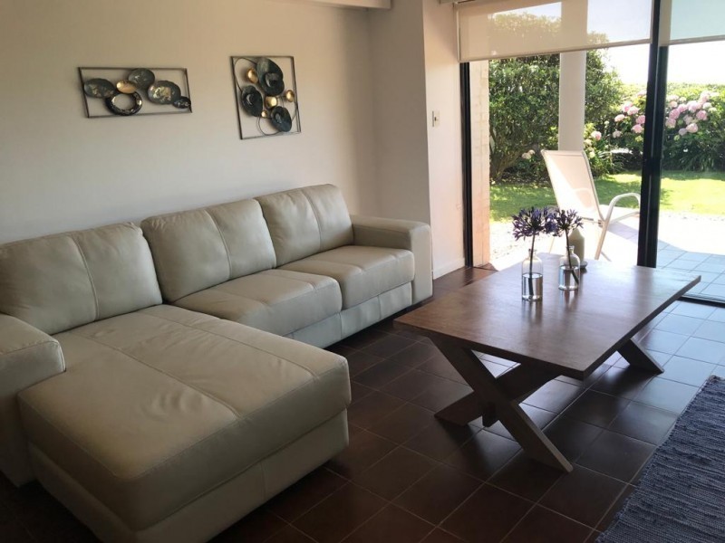Depto planta baja jardin frente al mar en Peninsula en alquiler