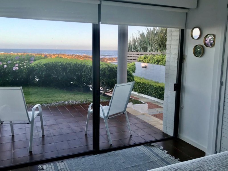 Depto planta baja jardin frente al mar en Peninsula en alquiler