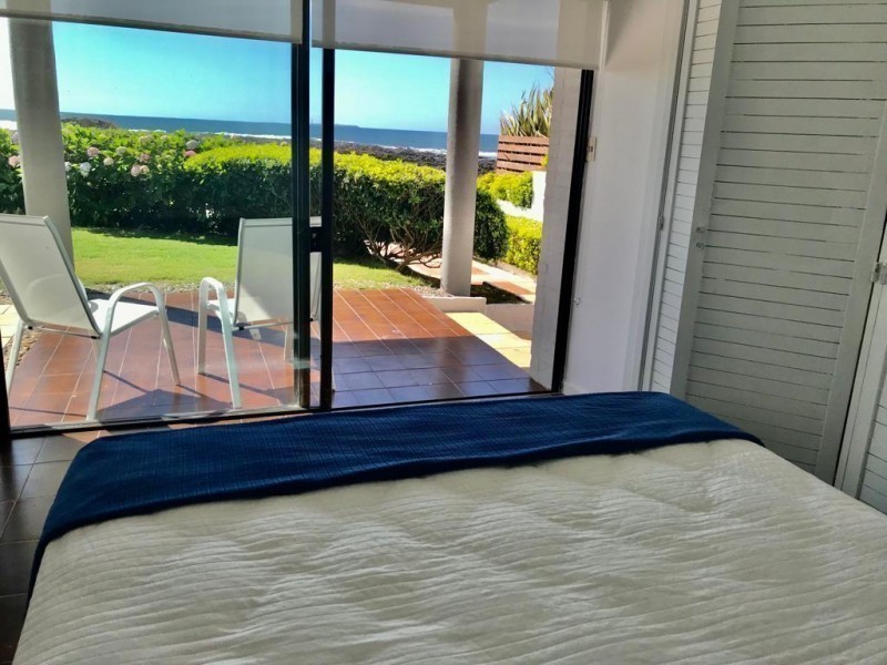 Depto planta baja jardin frente al mar en Peninsula en alquiler