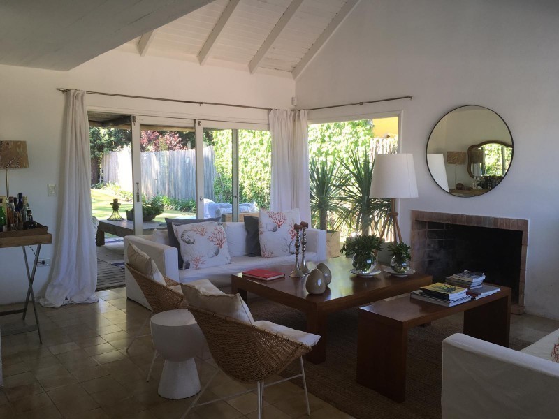 Muy linda casa en Montoya con pileta
