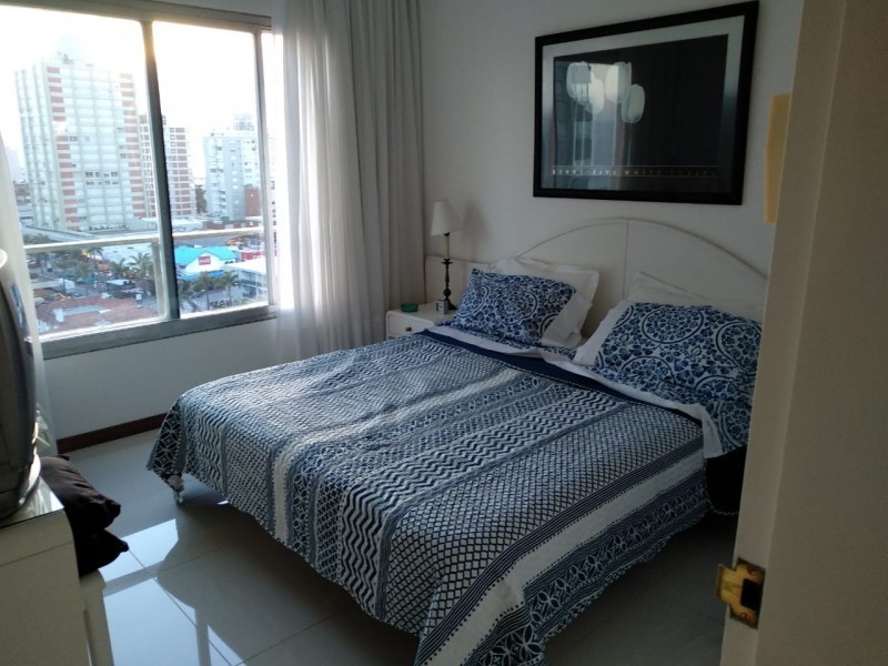 Departamento en Peninsula en alquiler