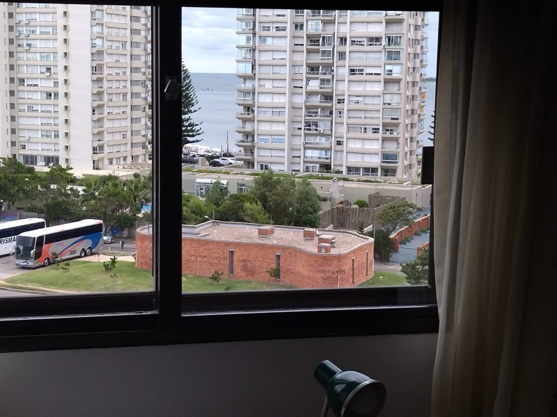Amplio dpto céntrico cerca de todo en linda zona comercial 