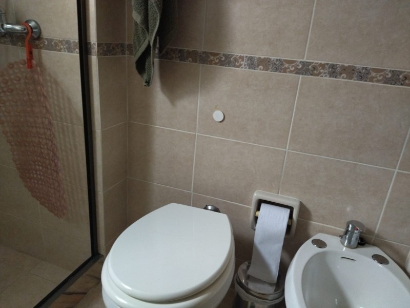 Amplio dpto céntrico cerca de todo en linda zona comercial 