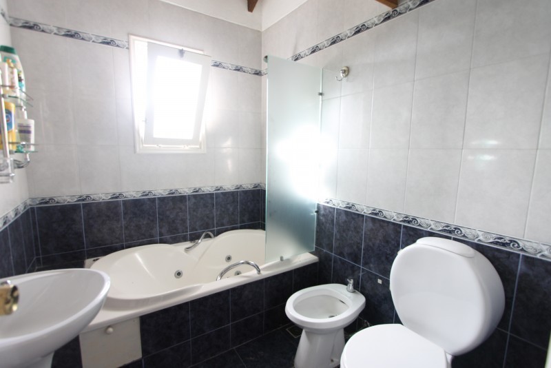 Casa en alquiler y venta en El Tesoro