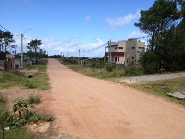 Terreno en venta en Balneario Buenos Aires.