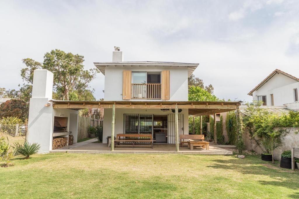 Casa en venta y alquiler en La Barra