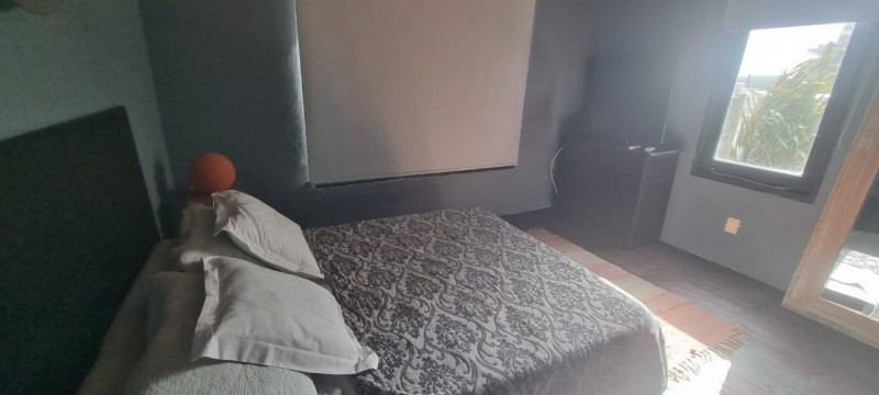 Casa moderna en Manantiales con pileta
