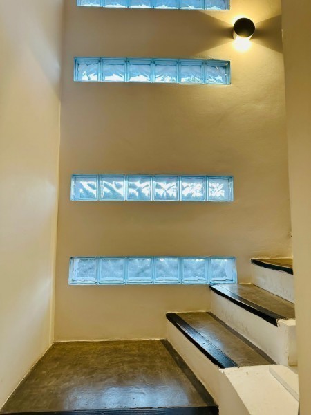 Moderna casa 3 dorm con pileta en Manantiales para alquiler