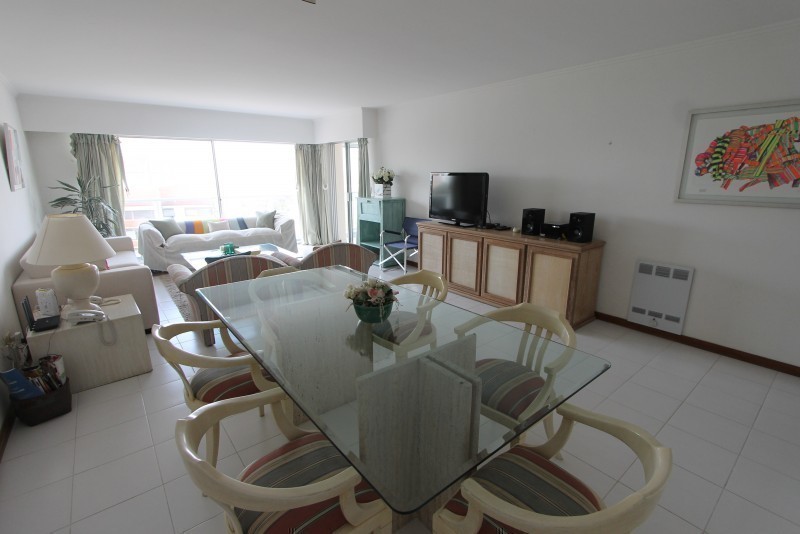 Departamento en alquiler con vista al mar