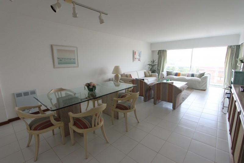 Departamento en alquiler con vista al mar