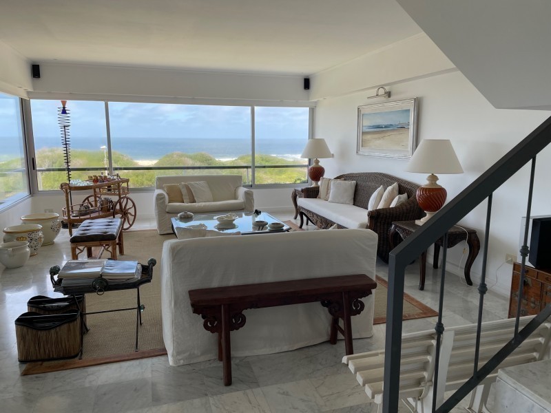 Espectacular penthouse en Rincón del Indio para alquiler